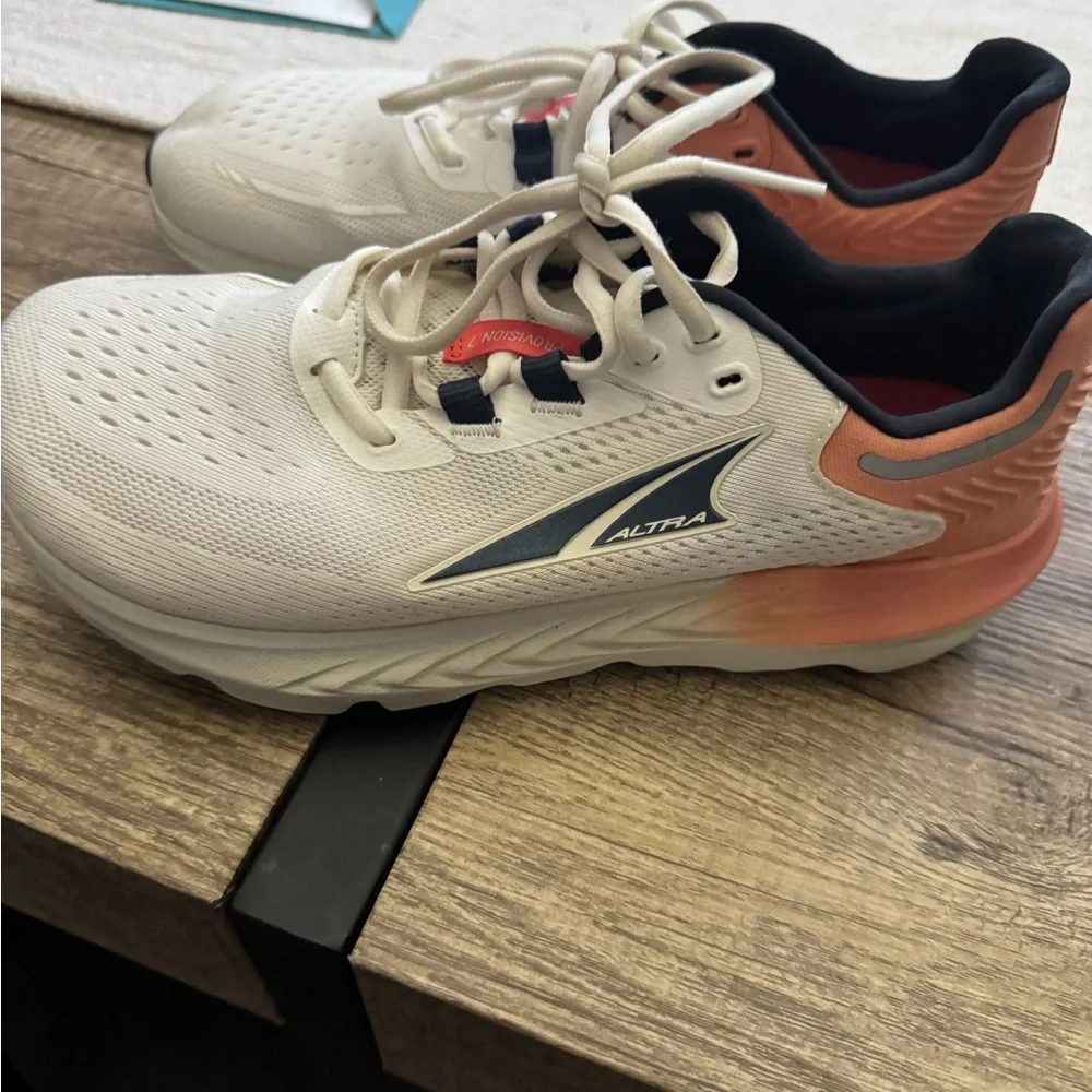 Altra Cream and Coral Athletic Shoes - Picture 2 of 5